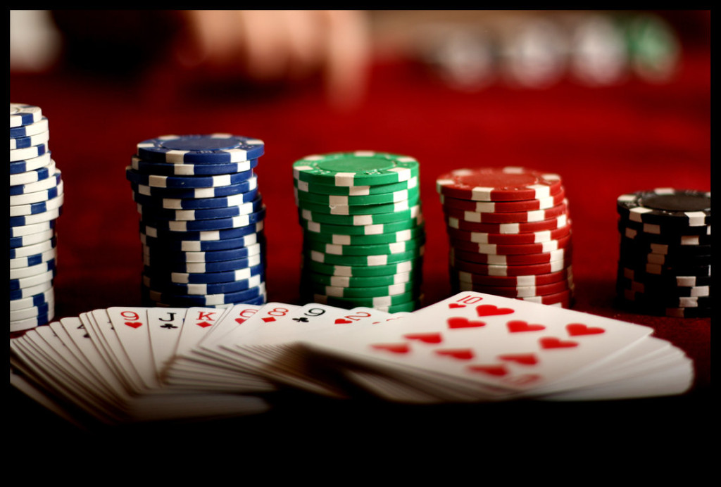 Kinh nghiệm chiến thắng khi chơi poker online tại nhà cái win2888