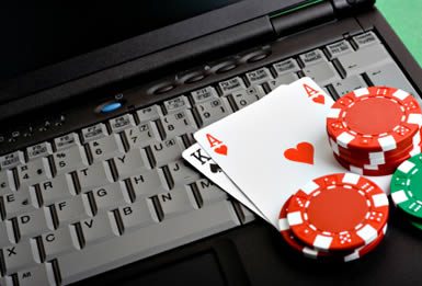 Kinh nghiệm cách chơi Poker online điển hình mà bạn cần biết